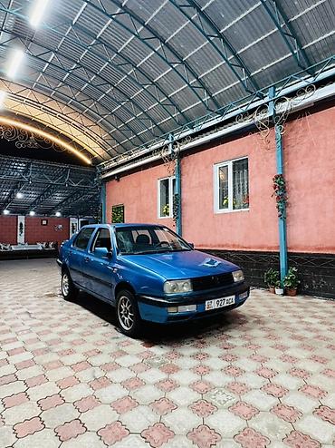 кербен авто: Volkswagen Vento: 1993 г., 2 л, Механика, Бензин, Седан — 1