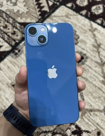 телефон айыфон: IPhone 13, Колдонулган, 256 ГБ, Көк, Заряддоочу түзүлүш, Коргоочу айнек, Каптама, 82 %