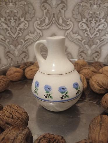 Vazalar: Bir vaza, Keramika — 2