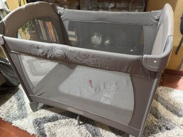 запеленали в одеяло: Детская кроватка манеж фирма Graco НЕДОРОГО Состояние