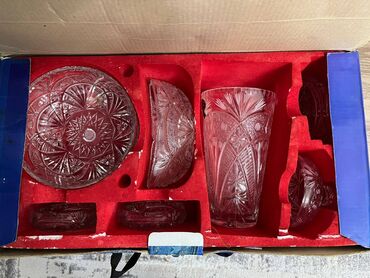 türk sekleri: Xrustal DEİL!! Türk firmasıdır. İstifadə olunmayıb, Şəkildə görünən