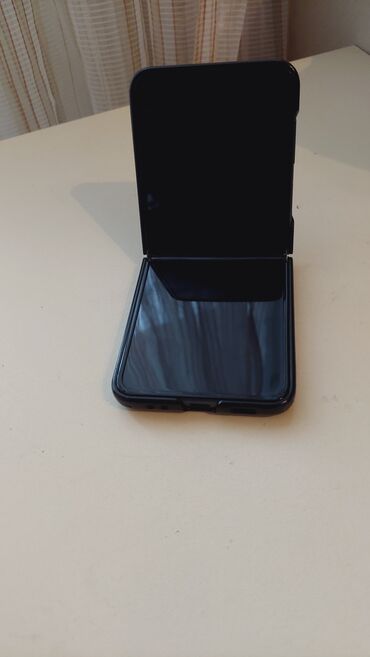 Samsung: Samsung Galaxy Z Flip 3, 128 GB, rəng - Yaşıl, Simsiz şarj, İki sim kartlı, Face ID -da lalafo.az — 11 Samsung: Samsung Galaxy Z Flip 3, 128 GB, rəng - Yaşıl, Simsiz şarj, İki sim kartlı, Face ID — 11