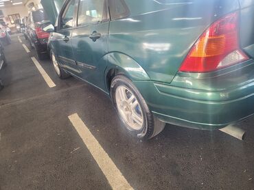 Ford: Ford Focus: 2 l | 2000 il 125235 km Sedan — 8