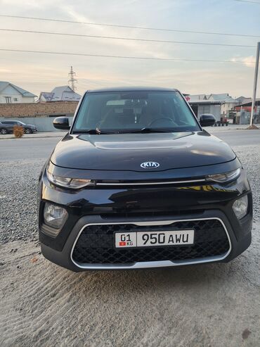 срочно продаю в связи с переездом: Kia Soul: 2020 г., 2 л, Автомат, Бензин, Кроссовер