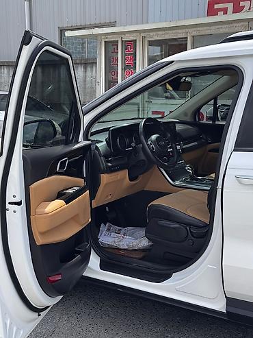 Kia: Kia Carnival: 2021 г., Минивэн — 20