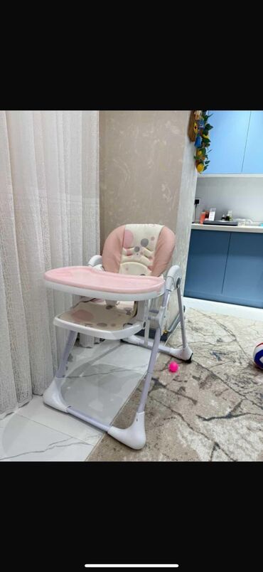 Gəzinti arabaları: Milana…. Kidilp masa qiymeti 100man Tezedi demek.olar uwaq oturmadi