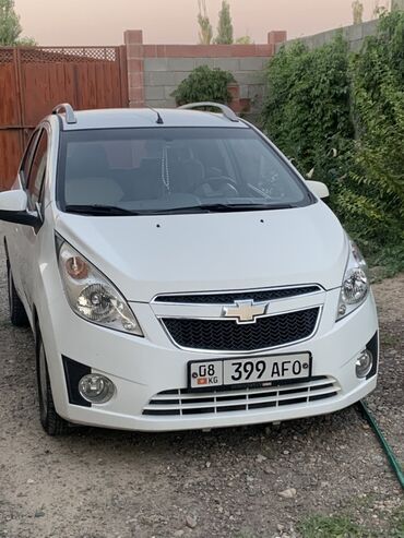 зимние шины бишкек бу: 6000$ есть торг Белый хэтчбек Chevrolet Spark с передним приводом