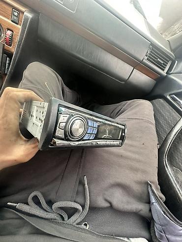 Б/у, 1-DIN, Без системы, Без оперативной памяти ГБ ОЗУ, Без встроенной памяти Гб ПЗУ