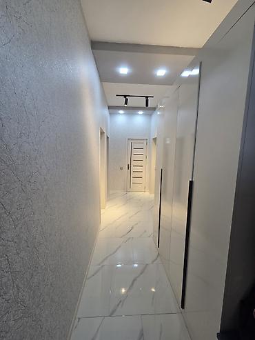 blue city evler: Ev Mehdiabad qəsəbəsində şəxsi istifadə üçün tikilib. Beton kalonlar — 7