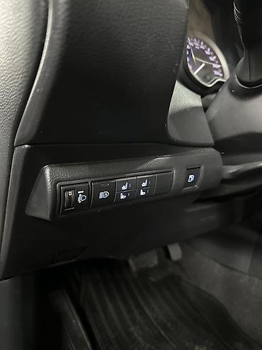 hongqi ehs9: Toyota Corolla: 2020 г., 1.8 л, Вариатор, Гибрид, Седан — 9