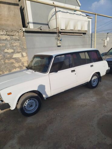 04 satılır əla vəziyyətdə isdiyən əlaqə saxlasn. 0705551143