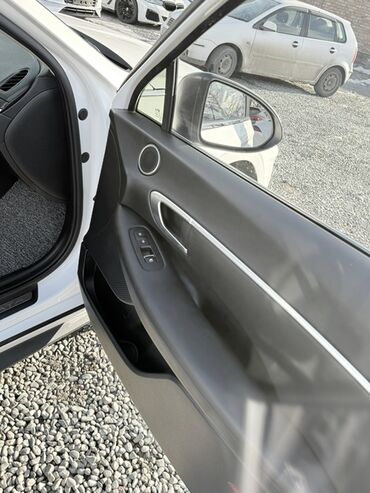 Hyundai: Hyundai Sonata: 2019 г., 2 л, Автомат, Газ, Седан — 7