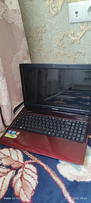 Ноутбук Samsung (серия R/NP, 15.6") в бордовом цвете + фирменная