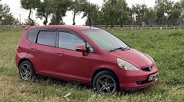 Honda Fit: 2003 г., 1.5 л, Автомат, Бензин, Хэтчбэк