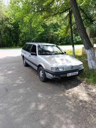 Volkswagen: Volkswagen Passat Variant: 1991 г., 1.8 л, Механика, Газ, Универсал