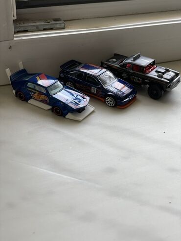 pol sapoglar: Hot wheels. Hamisi yaxsi vezyetdedi. Qiymet sondur. Poctla catdirilma