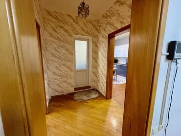 Mağazalar: Bileceride, Ploşad adlanan erazide Yahya Hüseynov küçesi 2 mertebeli — 17