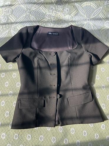 Пиджаки: •ZARA qadın blezer-bluz (Tünd qəhvəyi) •Kvadrat yaxa və bədənə oturan — 1