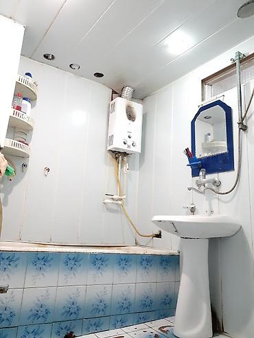 yeni guneşlide ucuz evler: Bakı, Yeni Günəşli Massiv V, 2 otaqlı, Köhnə tikili, m. Xalqlar Dostluğu, 52 kv. m — 10