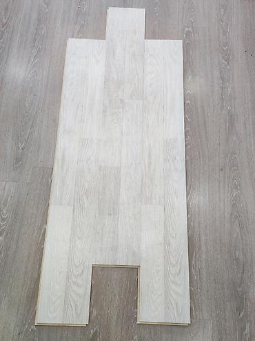 ucuz laminant: Ağ-açıq palıd teksturalı laminat döşəmə paneli - Material: yüksək — 1