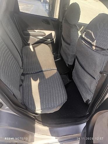 задние стопы на фуру: Honda Fit: 2004 г., 1.3 л, Вариатор, Бензин, Хэтчбэк — 6