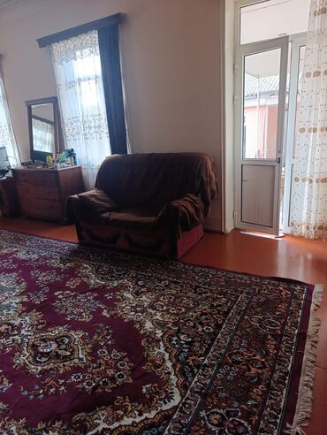 Həyət evləri və villaların satışı: 4 otaqlı, 11000 kv. m, Kredit yoxdur, Orta təmir — 5