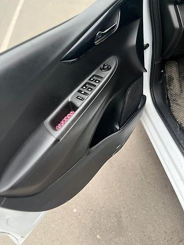 Chevrolet: Chevrolet Spark: 2015 г., 1 л, Вариатор, Бензин, Хэтчбэк — 6