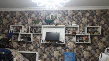 Rəflər: Dekorativ rəf, Düz