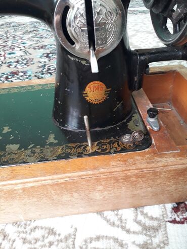 Qədim tikiş maşınları: Yaxşı vəziyyətdədir 19 əsr tikiş maşınıdı az işlenib tikiş maşını — 7