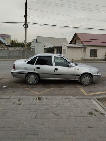 Daewoo: Daewoo Nexia: 2003 г., 1.5 л, Механика, Бензин, Седан