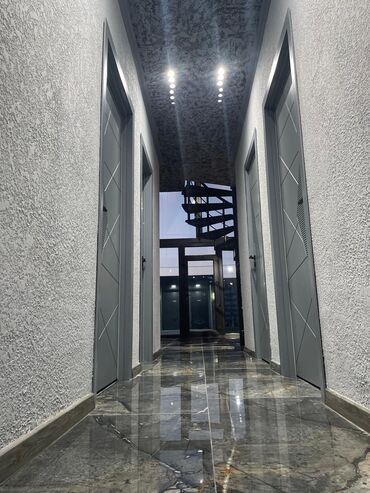 Günlük kirayə evlər: 200 kv. m, 7 otaqlı, İnternet, Telefon, Qaz — 25