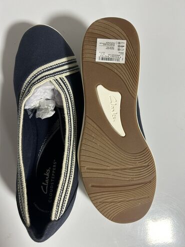 обувь из германии бишкек: Лоферы, 39, Clarks, Новый, цвет - Синий, Бесплатная доставка