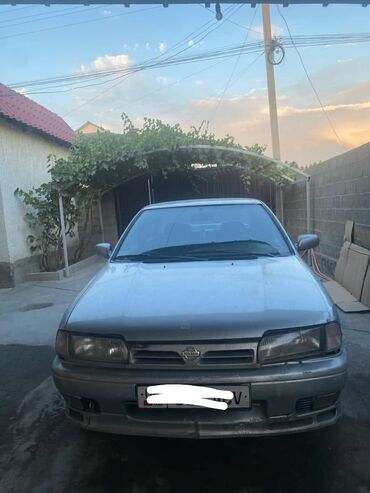 бузук машиналар: Nissan Primera: 1995 г., 1.6 л, Механика, Бензин, Седан