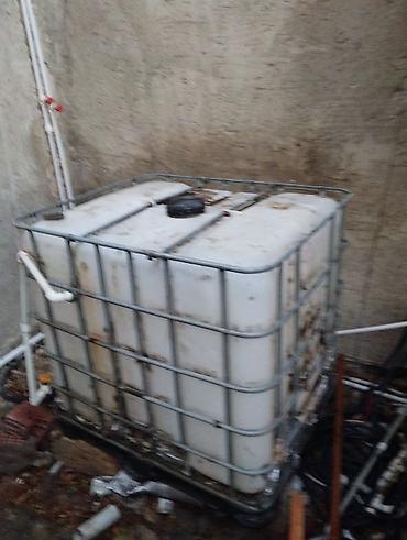 Baklar və çənlər: Məhsul: IBC tipli plastik su çəni (konteyner) - Həcmi: təxminən 1000 — 3