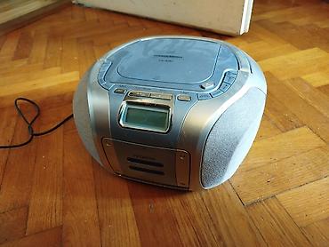 Zvučnici i stereo sistemi: Hitachi radiokasetofon Nema antenu inace radi, malo ga zeza dugme za — 19