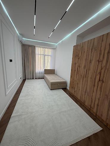 Продажа квартир: 4 комнаты, 128000 м² — 3