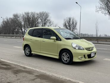 Honda: Honda Jazz: 2006 г., 1.4 л, Вариатор, Бензин, Хэтчбэк — 2