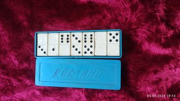 sovet masini: Sovet dövründə istehsal olunan domino