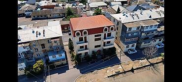 mansarli heyet evleri: Satılır: 3 mərtəbəli, mansardlı çoxmərtəbəli yaşayış/binə — 3