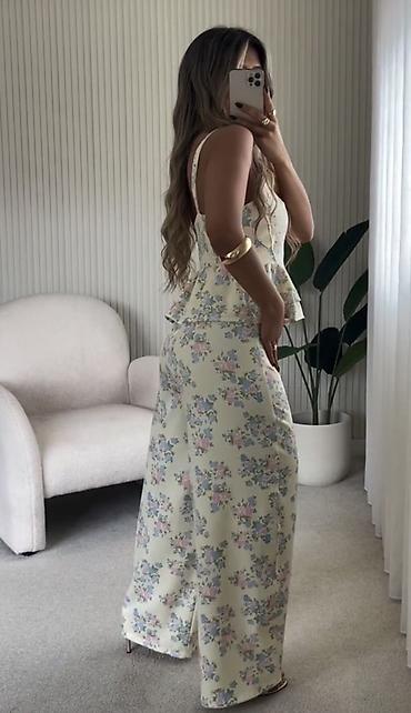 torba za vikend: ✅Dvodelni ženski komplet sa cvetnim printom
✅2300 din
✅S M L — 5