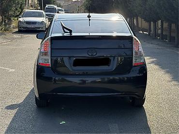 motorlu fan: Toyota Prius: 1.8 l | 2010 il Sedan — 5