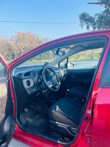Toyota: Toyota Yaris: 1 l. | 2011 έ. Χάτσμπακ — 9