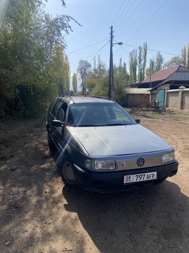 машина фит ош: Volkswagen Passat: 1992 г., Газ, Универсал
