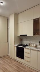 Долгосрочная аренда квартир: 2 комнаты, Агентство недвижимости, Без подселения, С мебелью частично — 3