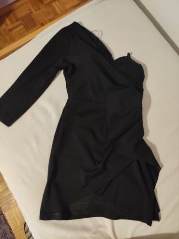 crna saten haljina: S (EU 36), M (EU 38), bоја - Crna, Večernji, maturski, Top (bez rukava)