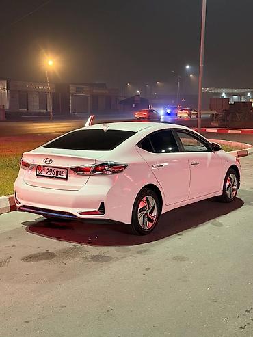 highlander 2012: Hyundai Elantra: 2020 г., 1.6 л, Автомат, Гибрид, Седан — 5