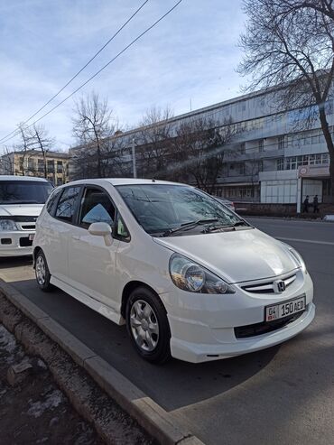 аренду фит: Honda Fit: 2003 г., 1.3 л, Вариатор, Бензин, Хэтчбэк