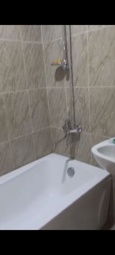 Uzunmüddətli kirayə mənzillər: Əhmədli metrosun bir adimliqi Flo magazasin arxası 16/6 mertebesi 3 — 9