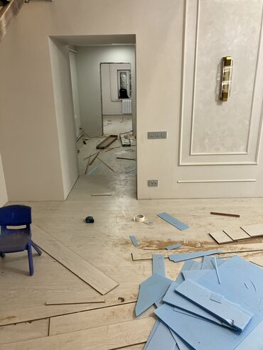 Напольные работы: Выравнивание пола, Монтаж напольных плинтусов, Укладка пола | Паркетная доска, Кварц-винил, Ламинат Больше 6 лет опыта — 15