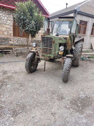 kənd təsərüfatı texnikaları: Traktor mtz 80 zavod traktirdi